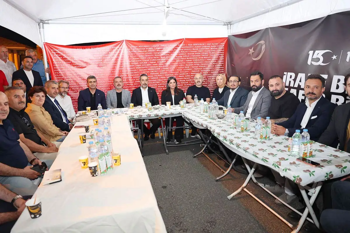 Başkan Murat Ercan 15 Temmuz Demokrasi Nöbeti’ne katıldı