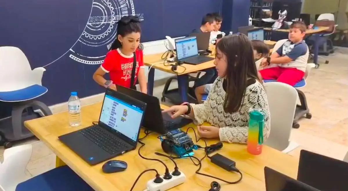 Bilim Sincan’da çocuklar kendi robotlarını üretiyor