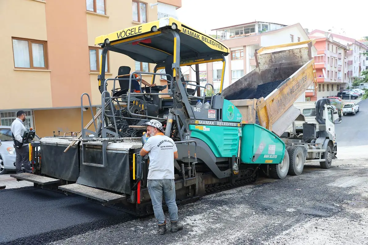 Mamak’ta yol çalışmaları mahalle mahalle sürüyor