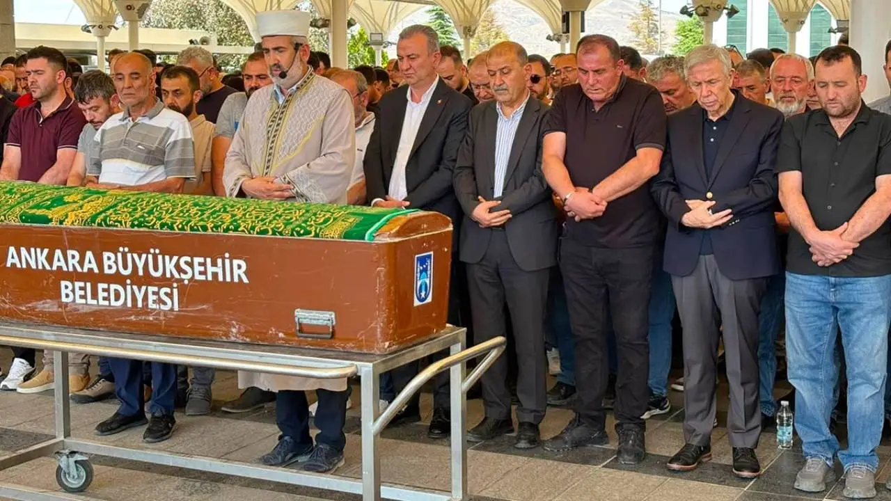 Ankara’daki hafriyat kazasında ölen işçiye veda