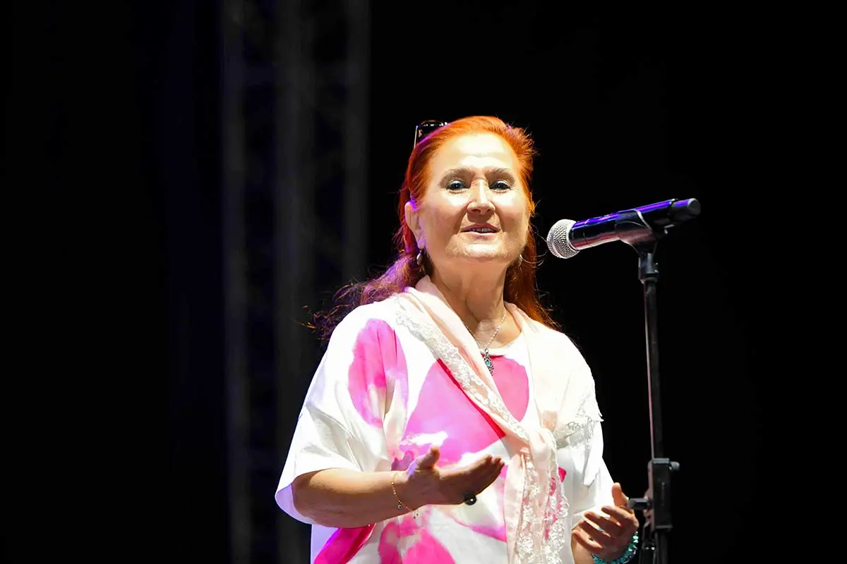 Sabahat Akkiraz