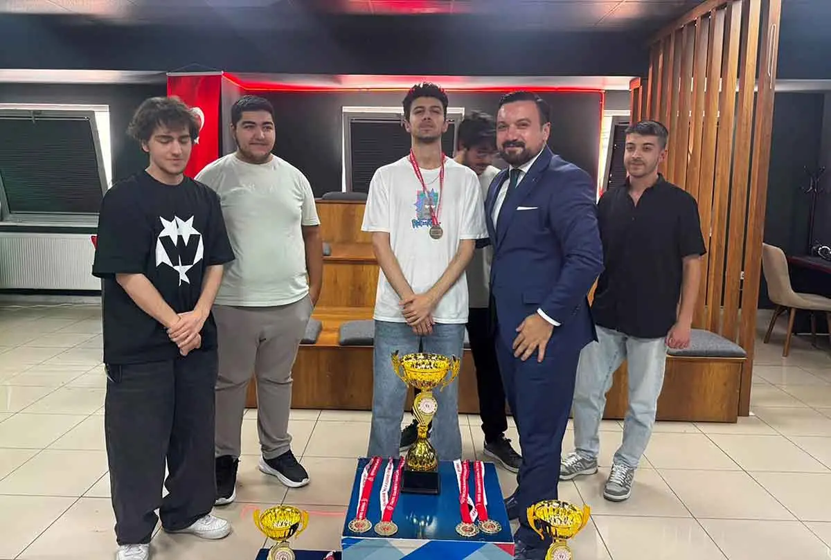 Keçiören'de E-Spor turnuvası...