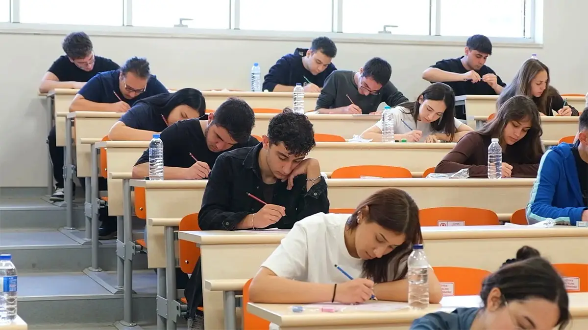 ÖSYM duyurdu: YKS’de 2 soru iptal edilerek hesaplandı