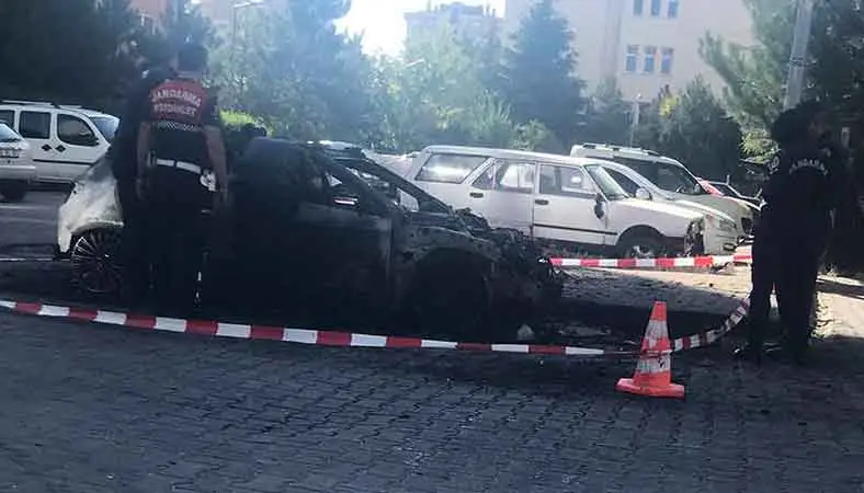 Altındağ'da bir kişi mahallede dehşet saçtı
