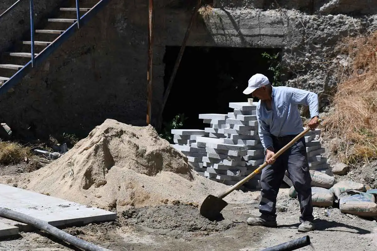 Kalecik'te imece usulü yenileme çalışması