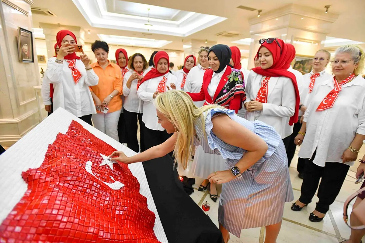 ABB’den kadın emeğine destek: Sanatın Binbir Hâli sergisi