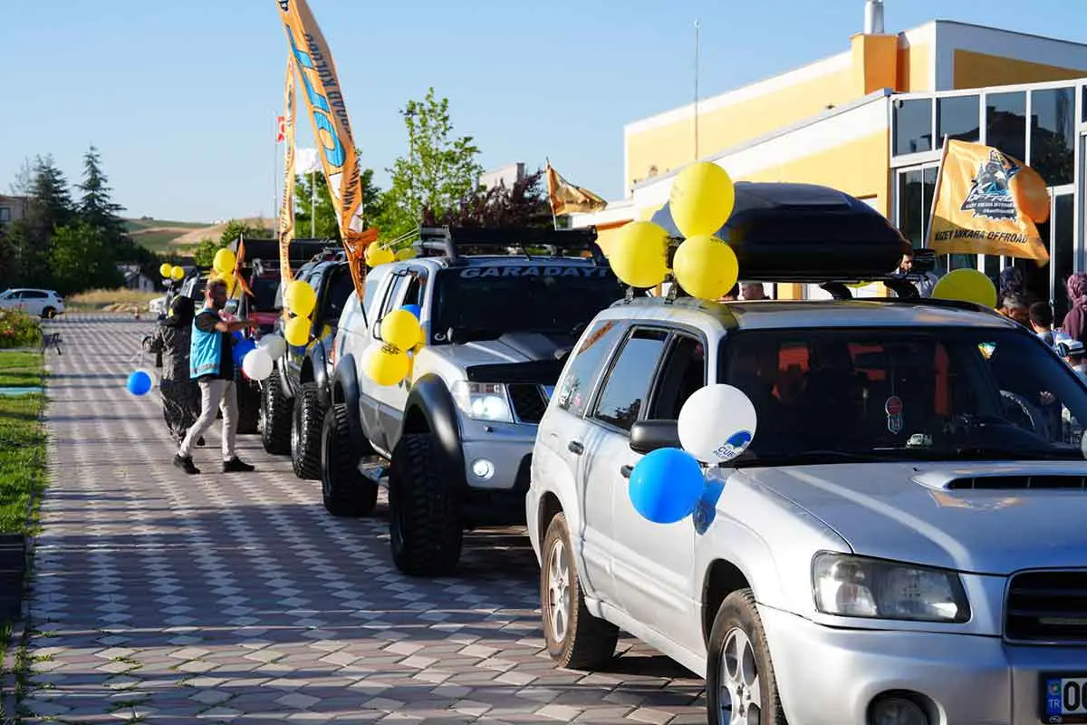 Çubuk'ta 55 çocuk için coşkulu sünnet şöleni