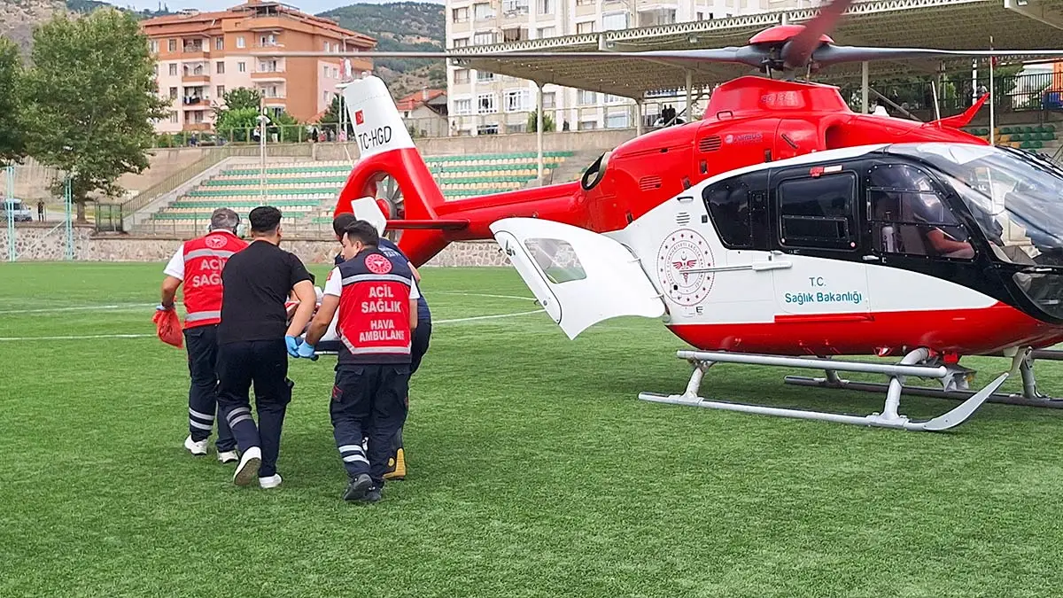 Parmağı kopan çocuk Ankara’ya helikopterle sevk edildi