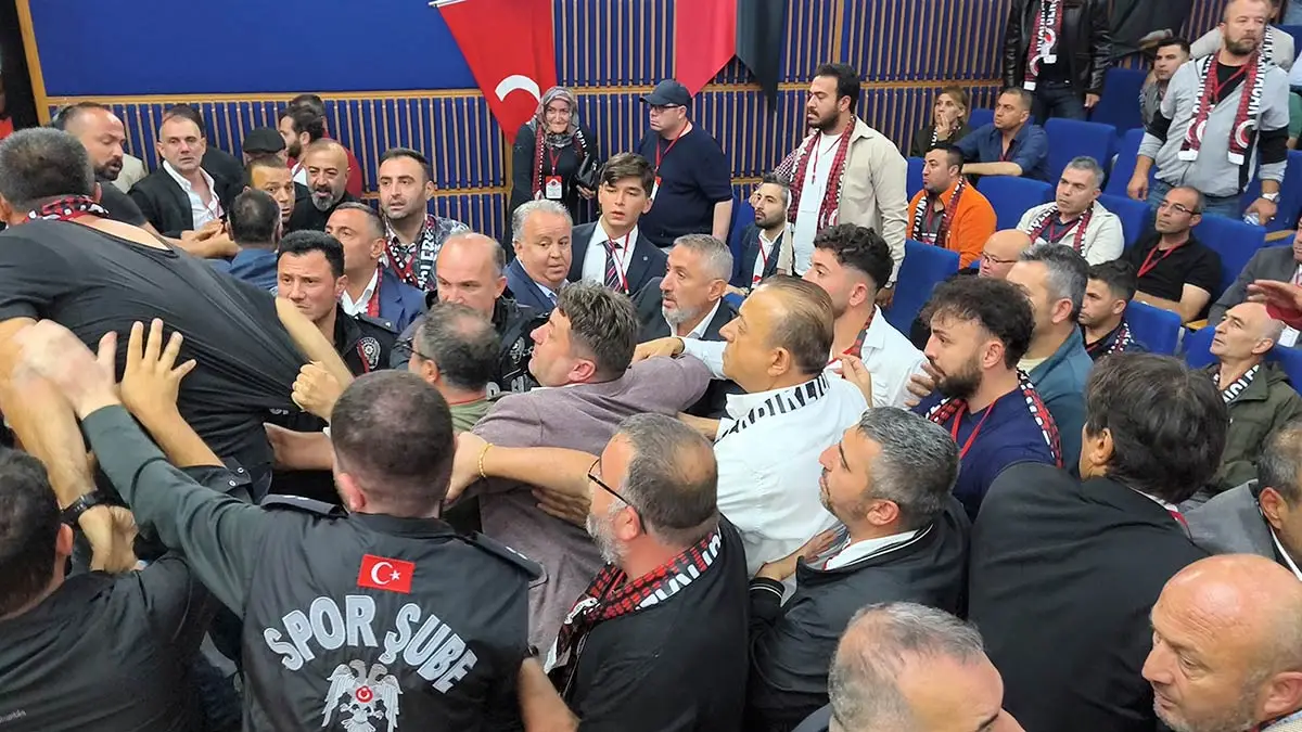 Gençlerbirliği Genel Kurulu’nda transfer gerginliği