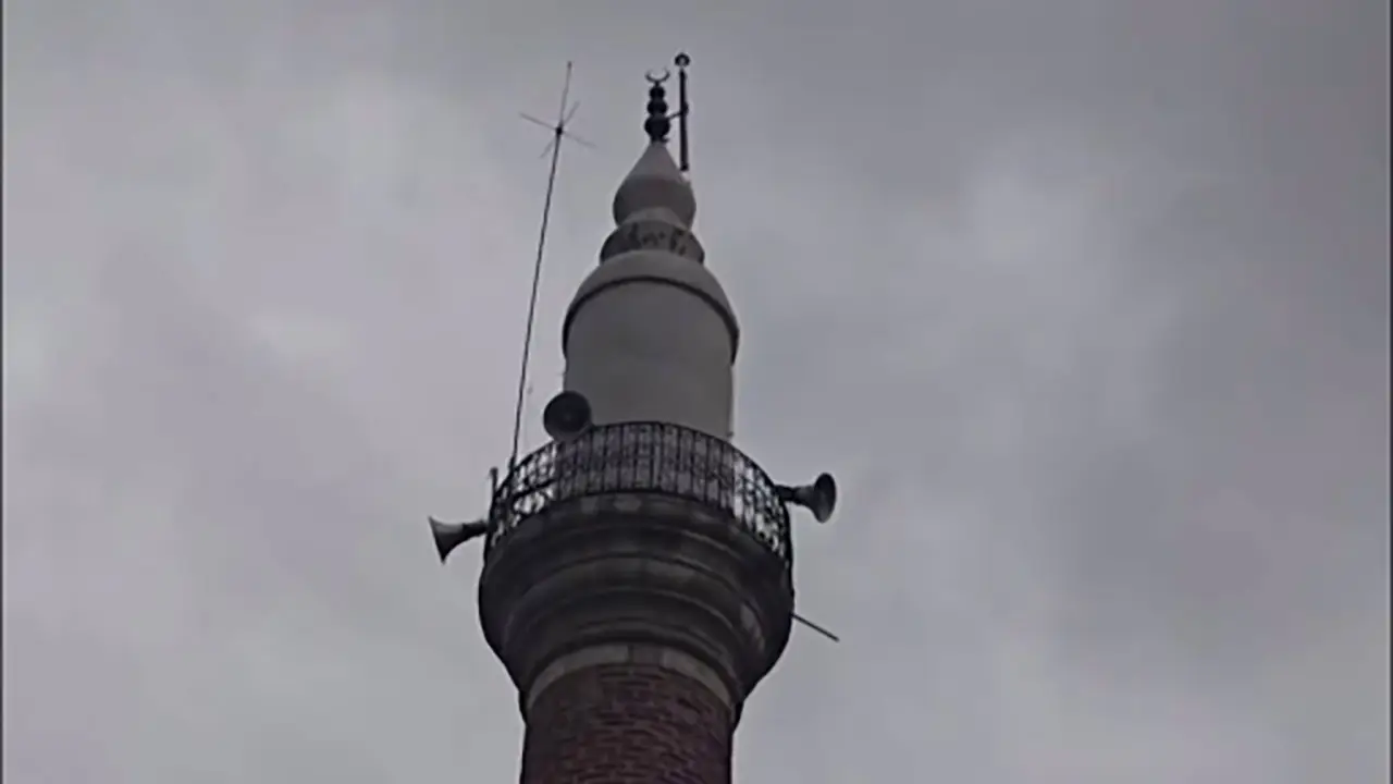 Haymana Merkez Camii’ne yıldırım düştü: Sistem yandı