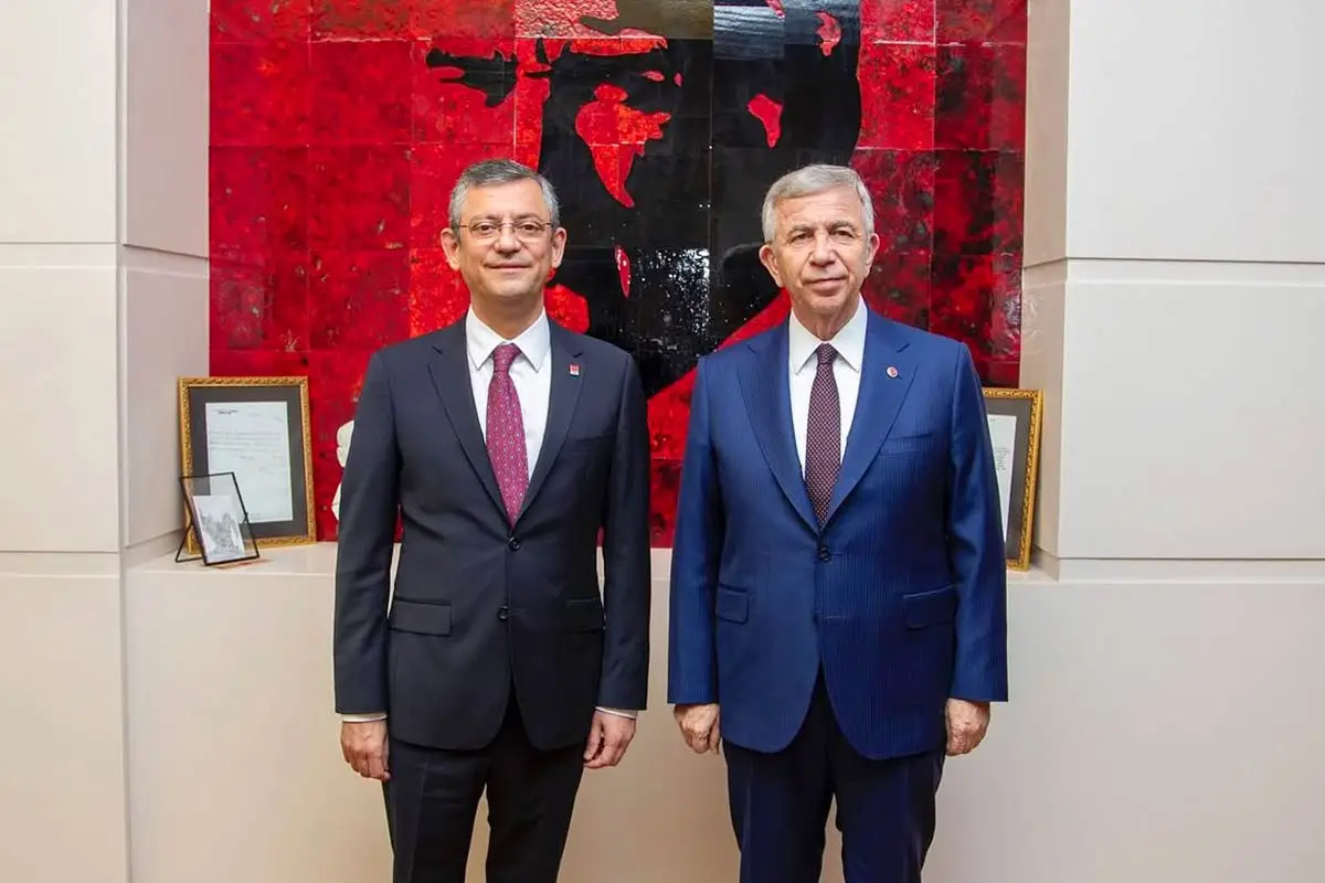 Mansur Yavaş’tan Özgür Özel’e Yeni Parti telefonu