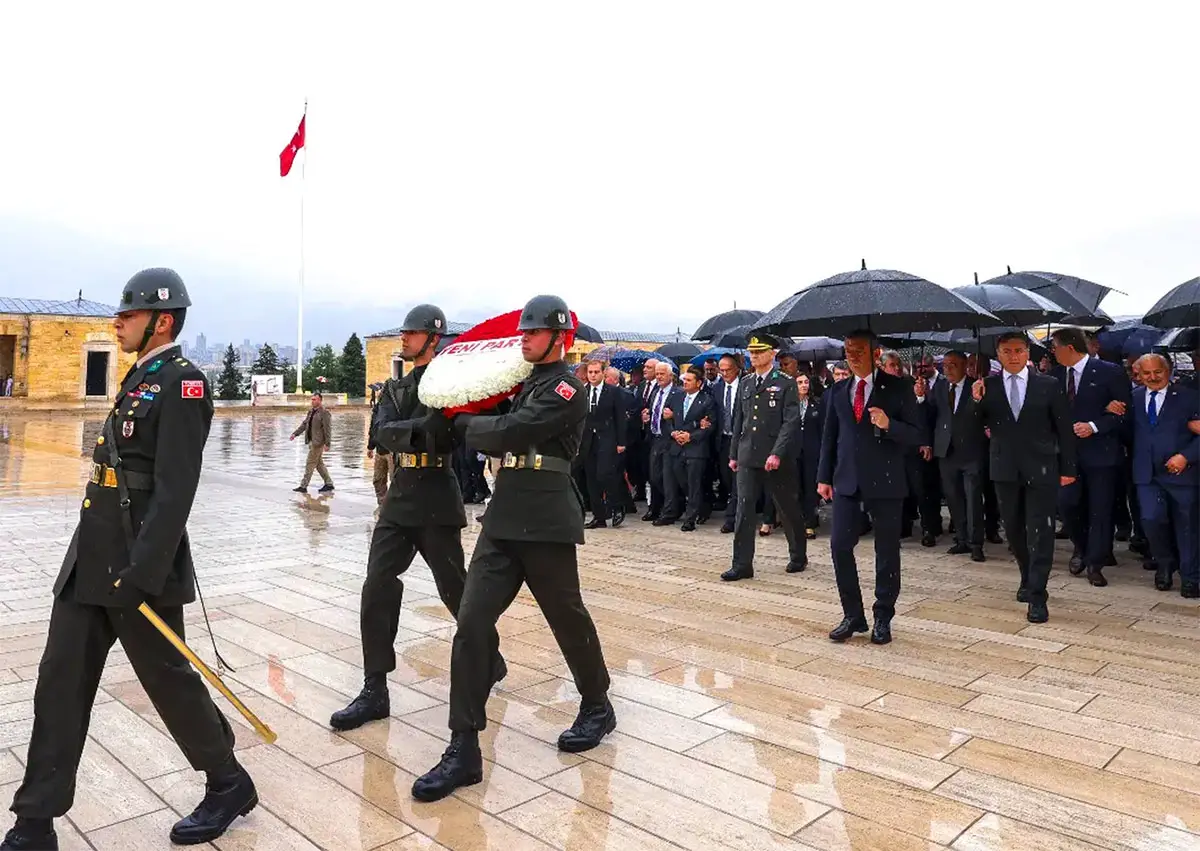 Yeni Parti’den ilk ziyaret Anıtkabir’e yapıldı