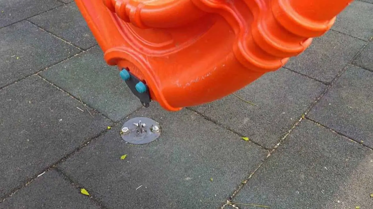 Şereflikoçhisar'da çocuk parklarına saldırı