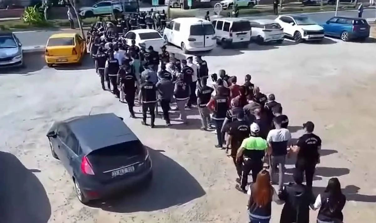 Vize başvurusu dolandırıcılarına operasyon